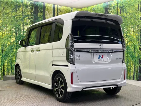 Honda N-BOX Custom