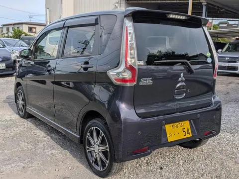 Mitsubishi eK Custom