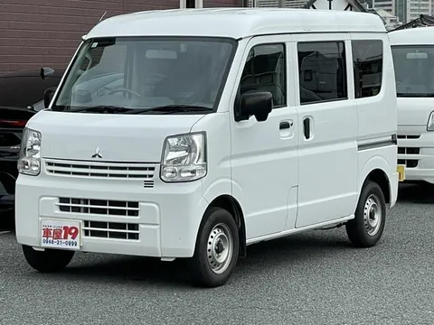 Mitsubishi Minicab Van