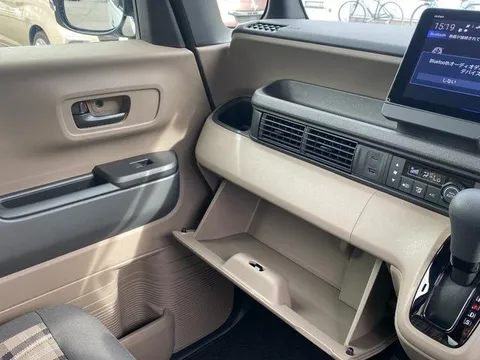 Honda N-BOX Joy