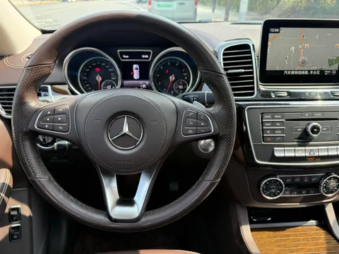 Mercedes-Benz Mercedes-Benz GLS