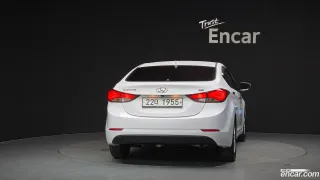 Hyundai Elantra (Avante)