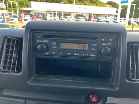 Mitsubishi Minicab Van