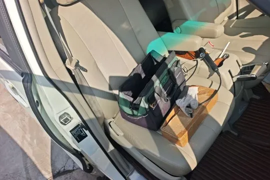 BYD M6