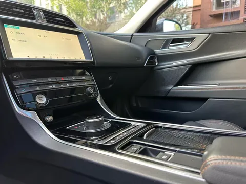 Jaguar XEL