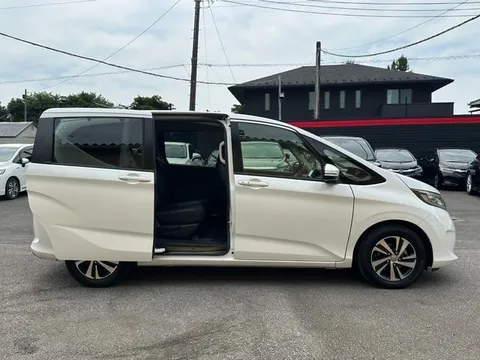 Honda Freed Plus