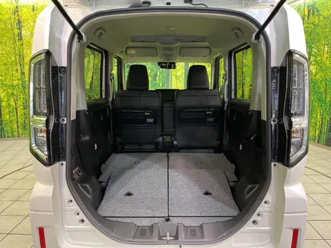Suzuki Spacia Custom