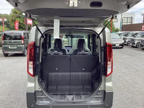 Suzuki Spacia Gear