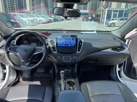 Chevrolet Malibu XL