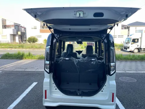 Suzuki Spacia Custom