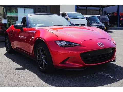 Mazda MX-5 (Roadster)