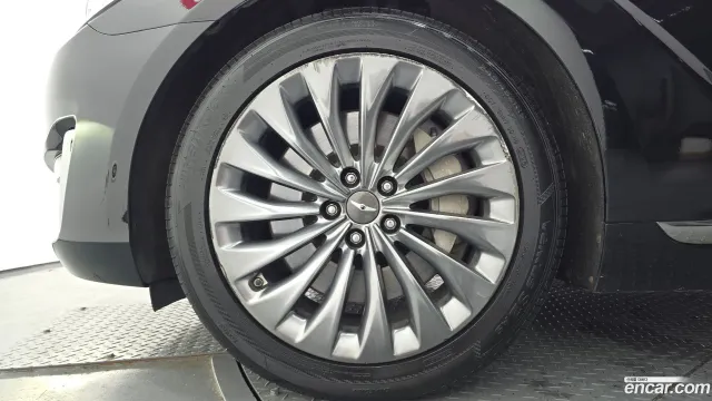 Genesis G90 (EQ900)