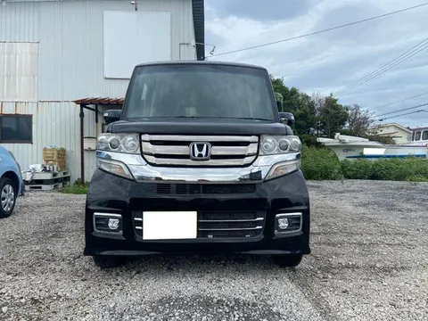 Honda N-BOX Custom