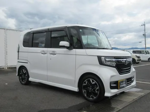 Honda N-BOX Custom