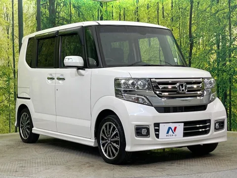 Honda N-BOX Custom