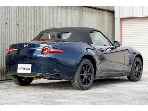 Mazda MX-5 (Roadster)