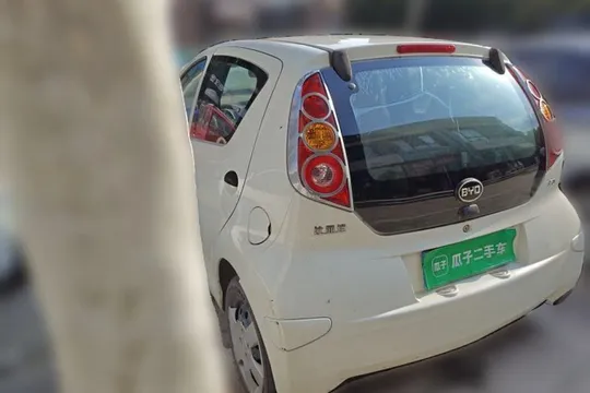 BYD F0