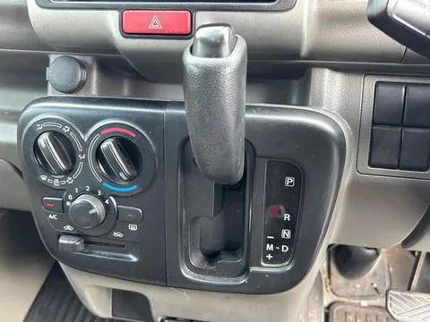 Mitsubishi Minicab Van
