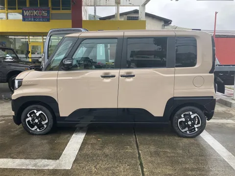 Mitsubishi Delica Mini