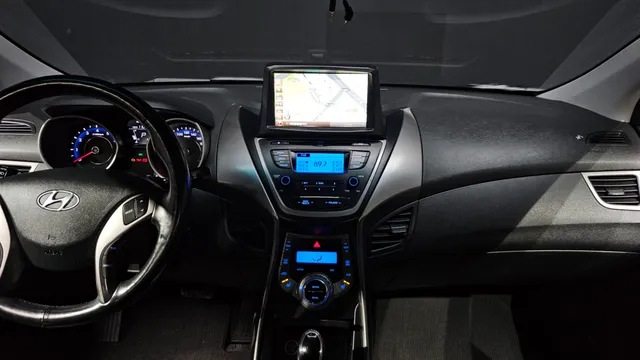 Hyundai Elantra (Avante)