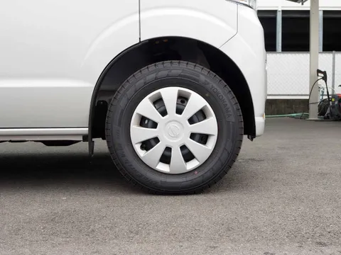 Nissan Clipper Van
