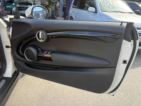 MINI Cooper Convertible