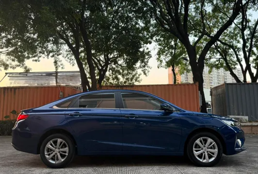 Geely Emgrand GL