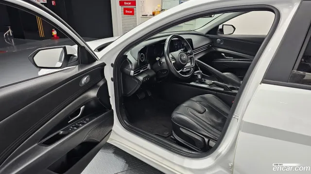 Hyundai Elantra (Avante)