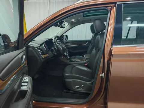 Roewe RX8