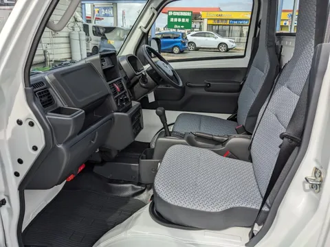 Nissan Clipper Truck