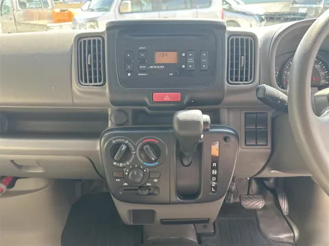 Nissan Clipper