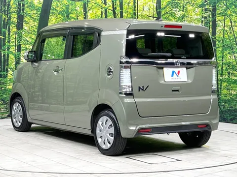 Honda N-BOX Slash
