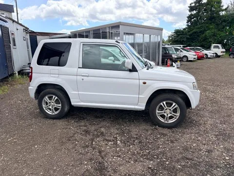 Nissan KIX