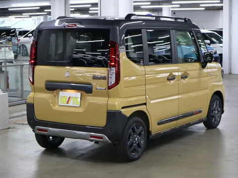 Suzuki Spacia Gear