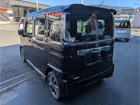 Suzuki Spacia Custom