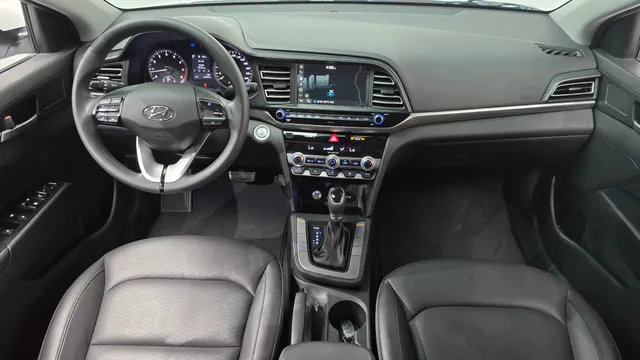 Hyundai Elantra (Avante)