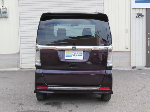 Honda N-BOX Custom