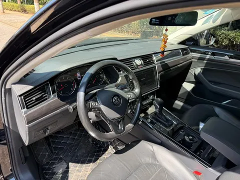 Volkswagen Phideon
