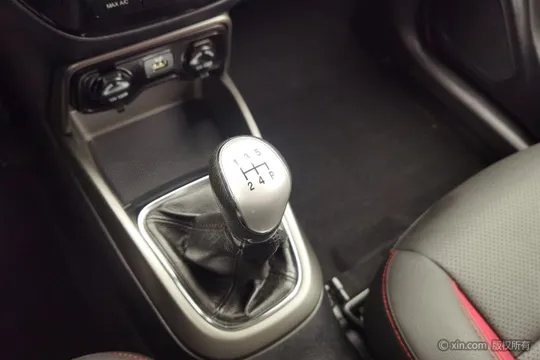 Changan CS15