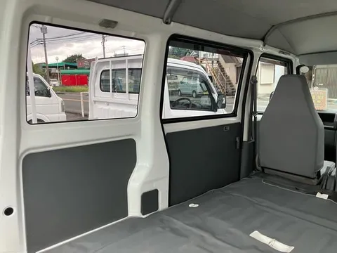 Mitsubishi Minicab Van