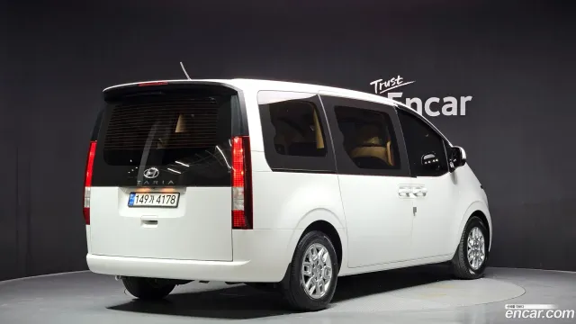 Hyundai Staria