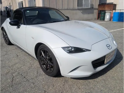 Mazda MX-5 (Roadster)
