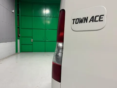 Toyota TownAce Van