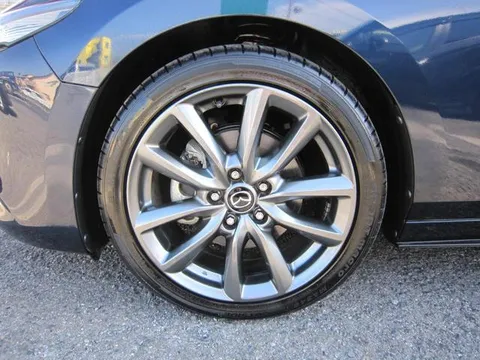 Mazda MAZDA3 Fastback