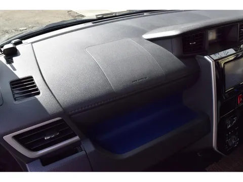Subaru Justy Minivan