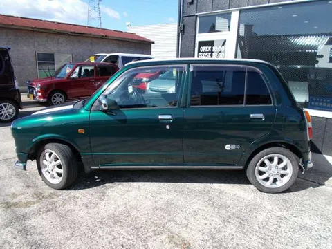 Daihatsu Mira Gino