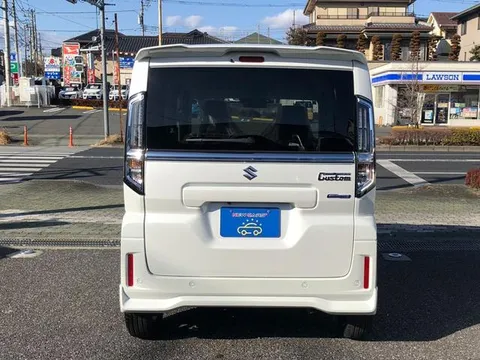 Suzuki Spacia Custom