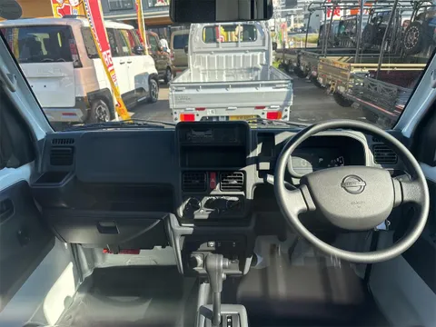 Nissan Clipper Truck