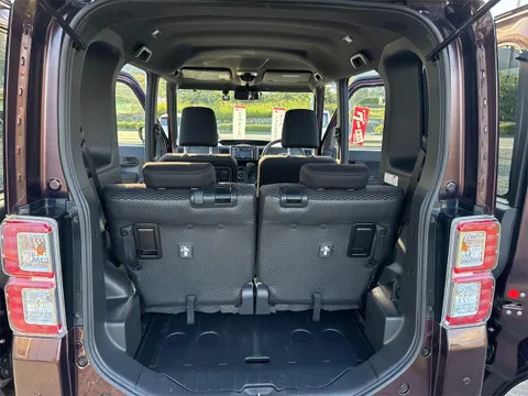 Toyota Pixis Mega