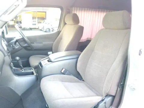 Toyota HiAce Wagon